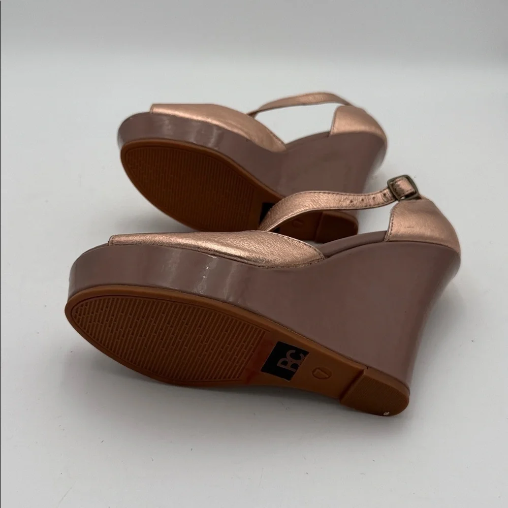 BC Footwear Women Lickety Split Wedge Sandal Elegant Bronze chunky 7 leather Y2K